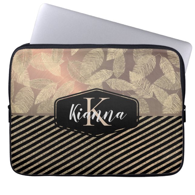 Chic Feathers with Glittery Stripes Monogram Laptopschutzhülle (Vorderseite)