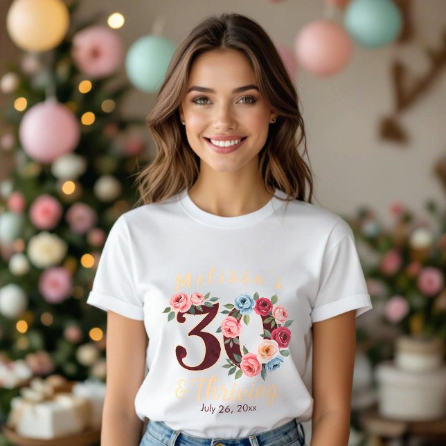 Chic floral 30. Geburtstag Party T-Shirt (Von Creator hochgeladen)