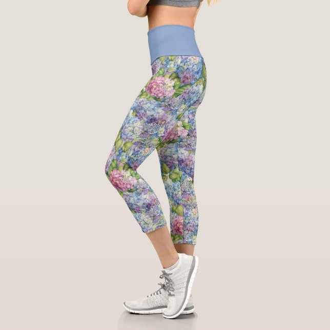 Chic Floral Blue Lavender Hydrangea Muster Capri Leggings (Links)