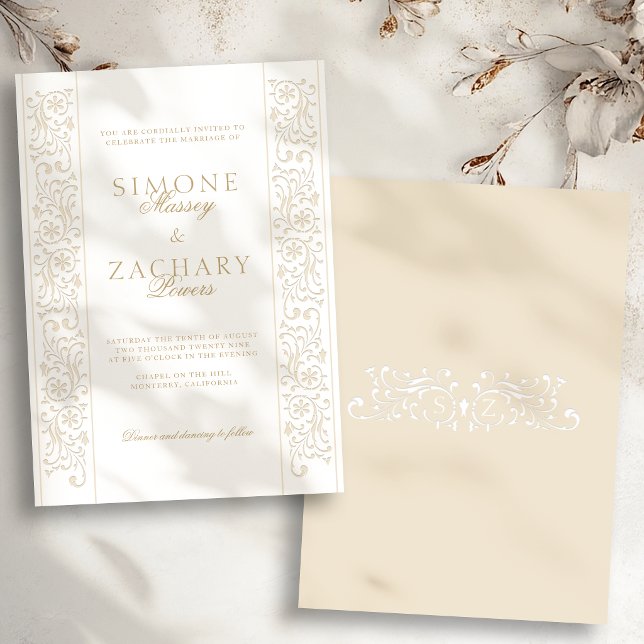 Chic Formal Ecru Scrollwork Border Wedding Einladung (Von Creator hochgeladen)