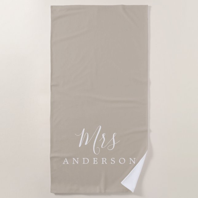 Chic Future Mrs. Gray Monogram Strandtuch (Vorderseite)