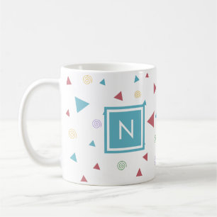 Chic Geometric Triangle und Wirbel Monogram Kaffeetasse
