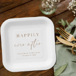 Chic glücklich immer nach Gold Script Hochzeit Pappteller<br><div class="desc">Chic-Papierteller für Ihre Hochzeitsfeier,  Probe-Dinner,  Verlobungsfeier und andere Hochzeitsfeiern mit "Happily Ever After" in einer Mischung aus eleganter Goldserf-Typografie und einem stilvollen modernen Goldskript,  Ihren Vornamen und Ihrem Hochzeitsdatum.</div>