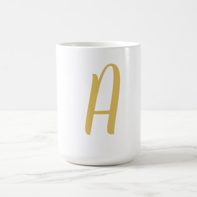 Chic Gold Color Monogram Berufliche Kalligrafie Kaffeetasse (Mittel)