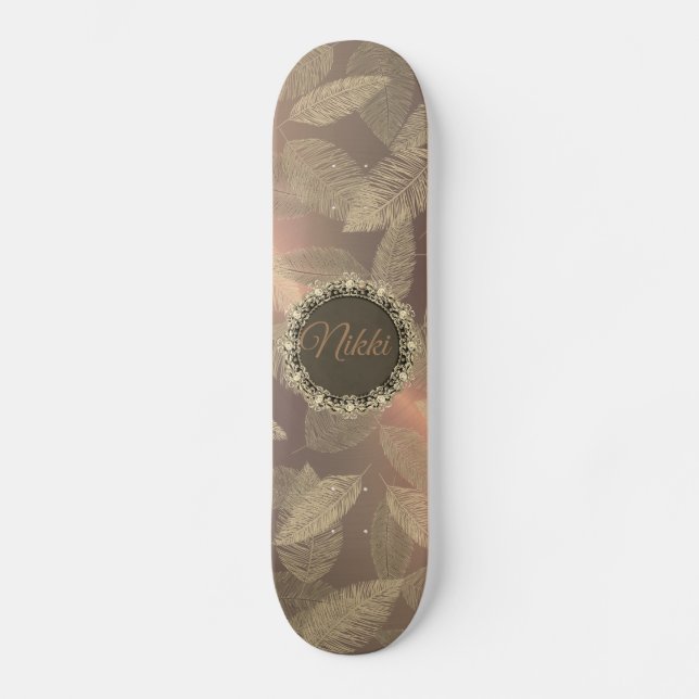 Chic Gold Feathers on Gold Rose Personalisiert Skateboard (Vorderseite)