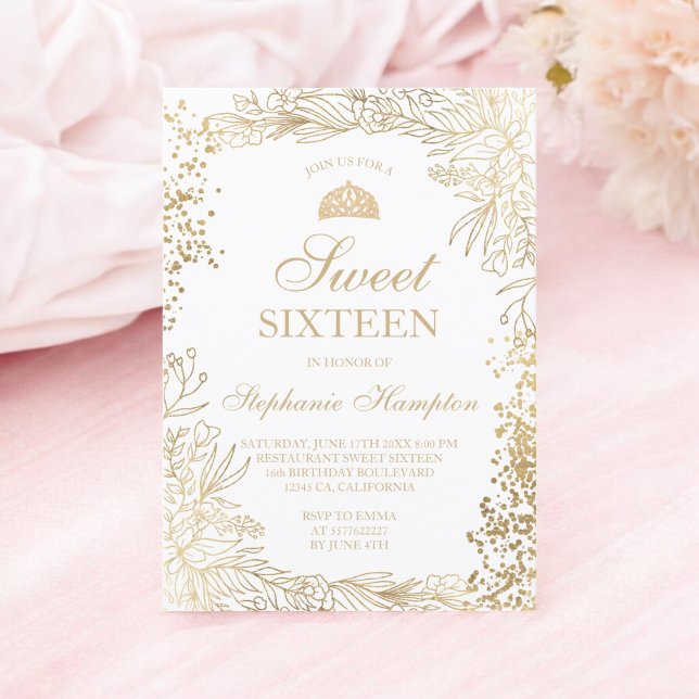 Chic gold floral weiß Tiara chic Sweet 16 Einladung (Chic gold floral white Tiara chic Sweet 16 Invitation)