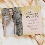 Chic gold Glitzer Chic Rosa Foto Sweet 16 Einladung<br><div class="desc">Ein moderner,  einfacher Glitzer Glitzern stilvoll auf individualisierbaren blush pink 16 . Geburtstag Geburtstagsfeier Einladung,  fügen Sie Ihr Bild .</div>