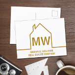 Chic Gold House Real Anwesen Company Marketing Postkarte<br><div class="desc">Diese schicke Marketing-Postkarte aus Goldmetall wird mit dem Namen Ihres Immobilienunternehmens unter den Initialen des Agenten für Immobilien in einfacher Typografie erstellt. Dieses minimalistische Design verfügt über eine einfache Kontur eines Hauses. Moderne Postkarten für einen Agent,  der Zuhause kaufen und verkaufen möchte.</div>