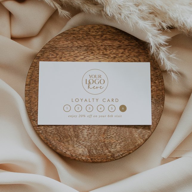 Chic Gold Typografy Logo Business Prämie 6 Punch Treuekarte (Von Creator hochgeladen)