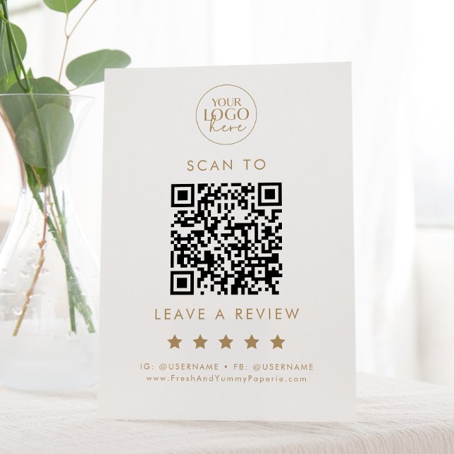 Chic Gold Typografy Logo QR Code Verlass A Review Sockelschild (Von Creator hochgeladen)