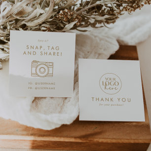 Chic Gold Typografy Logo Social Media Snap Share Quadratische Visitenkarte