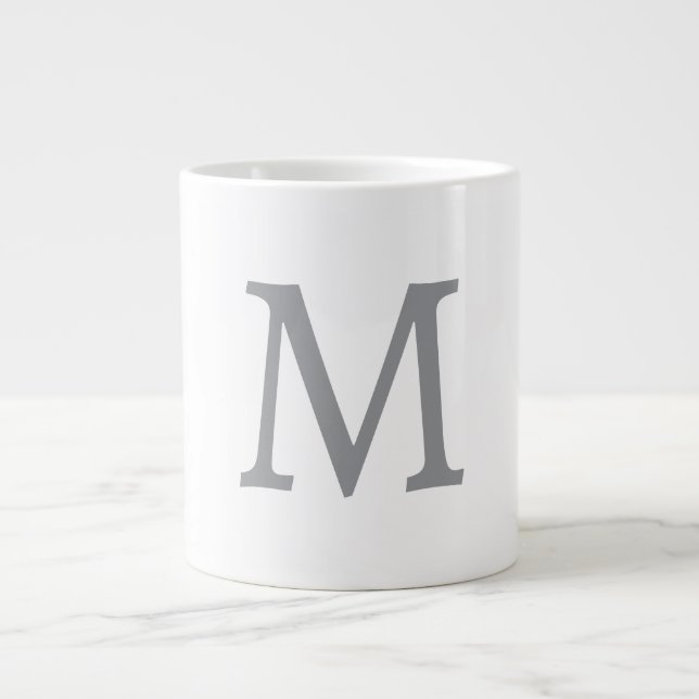 Chic Gray Initial Letter Monogram Modern Jumbo-Tasse (Vorderseite)