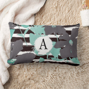 Chic Grey Aquamarin Floral Stripe Monogrammatische Lendenkissen