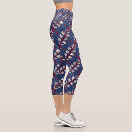 Chic Knittern Muster Classic Blau Rot und Rosa Capri Leggings