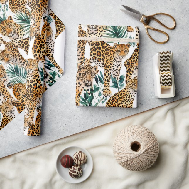 Chic Leopard Print Wrapping Paper - Bold & Stylish Geschenkpapier (Kunsthandwerk)