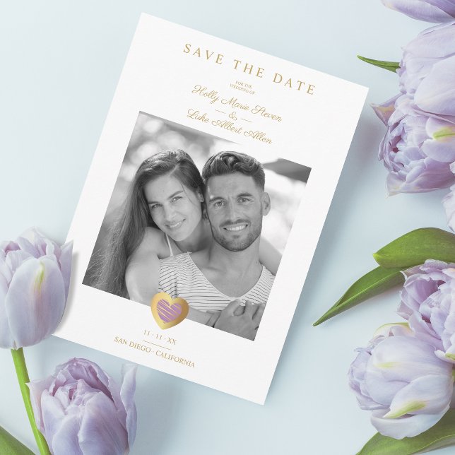 Chic Lila & Gold Heart Foto Couple Wedding Save The Date (Von Creator hochgeladen)