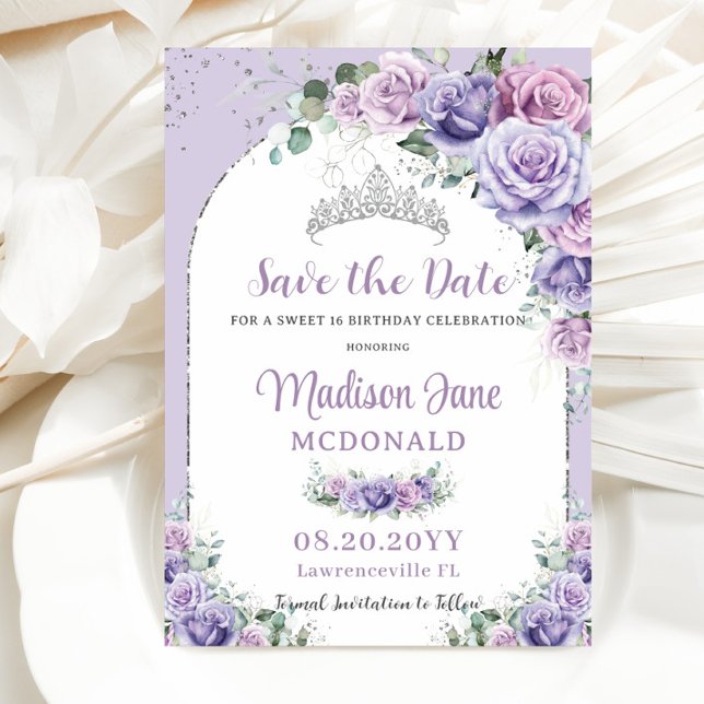 Chic Lila Lilac Floral Sweet 16 Silver Birthday Save The Date (Von Creator hochgeladen)