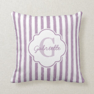 Chic Lila Painted Stripes Monogramm und Name Kissen
