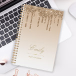 Chic Luxury Glitzer Tropfen Gold 2025 Planer<br><div class="desc">Dieser schicke Planer verfügt über einen funkelnd goldenen Imitat Glitzer Tropfen-Rand und goldenen Hintergrund. Personalisieren Sie es mit ihrem Namen in elegantem Drehbuch über einen Golddiamantenteiler. Die Wörter "2025 Planer" oder ein anderer Text Ihrer Wahl erscheinen im serifenlosen Schriftart unten.</div>