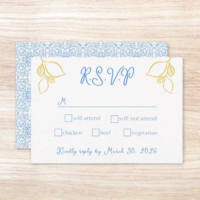 Chic Mediterranean Lemon Blue Tile Italian Wedding RSVP Karte (Customize this chic lemon-themed RSVP card to match your Mediterranean-inspired wedding invitations.)