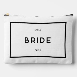 Chic Minimal French Black & White Bride Name Zubehörtasche