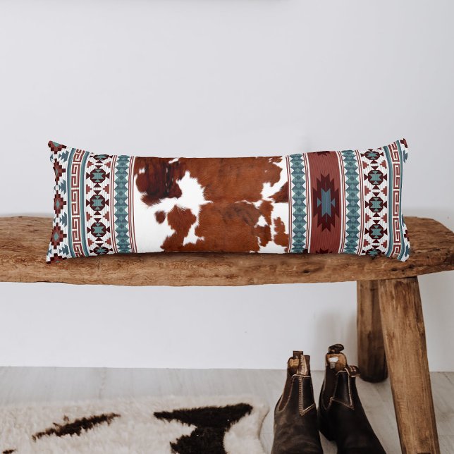 Chic Modern Boho Western Cowhide Seitenschläferkissen (Von Creator hochgeladen)