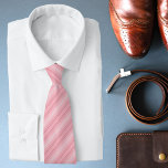 Chic Modern Pink Strip Muster Krawatte<br><div class="desc">Dieses stilvolle Design mit diagonal rosa,  grauen und weißen Streifen. #pink #gray #gray #white #stripes #pattern #chic #stylish #modern #trendy #forhim #forher #forher #diagonal #Krawatte #Anzug #entsprechy #accessoires #neckties #weddingaccessoires #weddingaccessoires</div>
