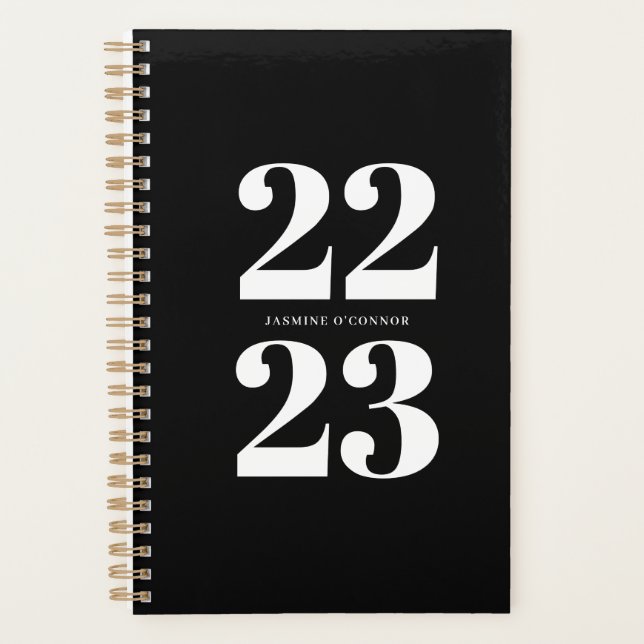 Chic Modern Schwarz-weiß Typografy Planner Planer (Vorderseite)