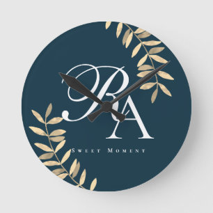 Chic Monogram Blue Runde Wanduhr