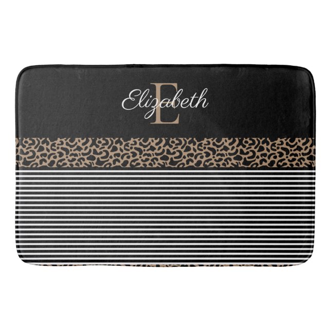 Chic Monogram Leopard Print Badematte (Vorderseite)