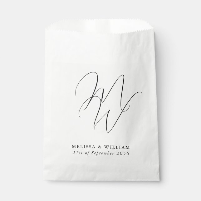 Chic Monogram White Wedding Geschenktütchen (Vorderseite)