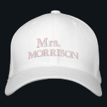 Chic Mrs Last Name rot pink weiß Bestickte Baseballkappe<br><div class="desc">Chic Mrs Last Name rot Rosa weiß bestickte Baseball-Kapsel Erhältlich in vielen Farben und Optionen</div>