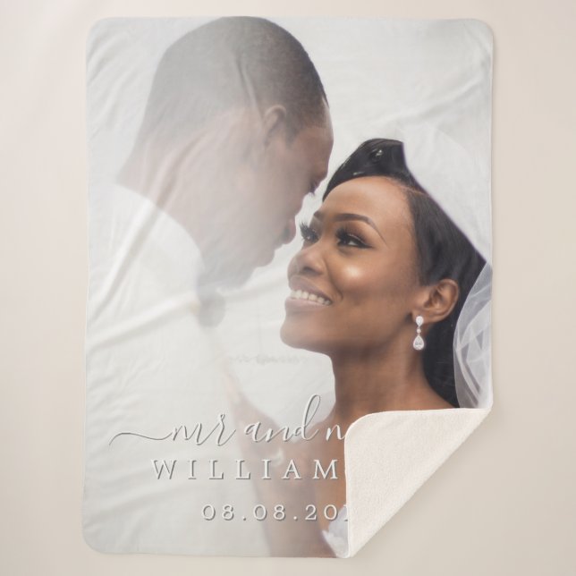 Chic Newlywed Mrs. Wedding Foto Sherpa Blanket Sherpadecke (Vorderseite)