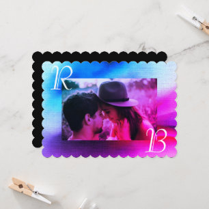 Chic Ombre Lila und Blue Foto Monogram Wedding Einladung