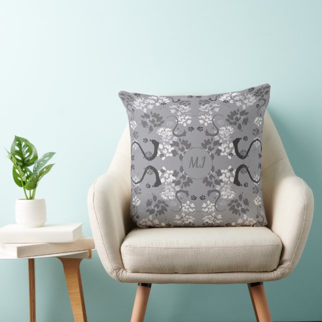 Chic Paint Mit Monogramm Throw Kissen (Stuhl )