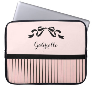 Chic Pariser Pink Pinstripes Black Bow und Name Laptopschutzhülle