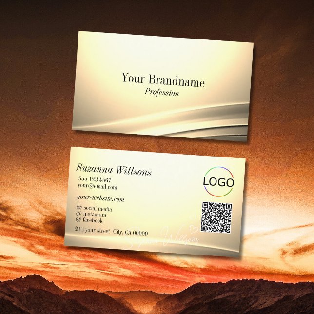 Chic Pastel Silk Cream Curved Deco Logo QR Code Visitenkarte (Von Creator hochgeladen)