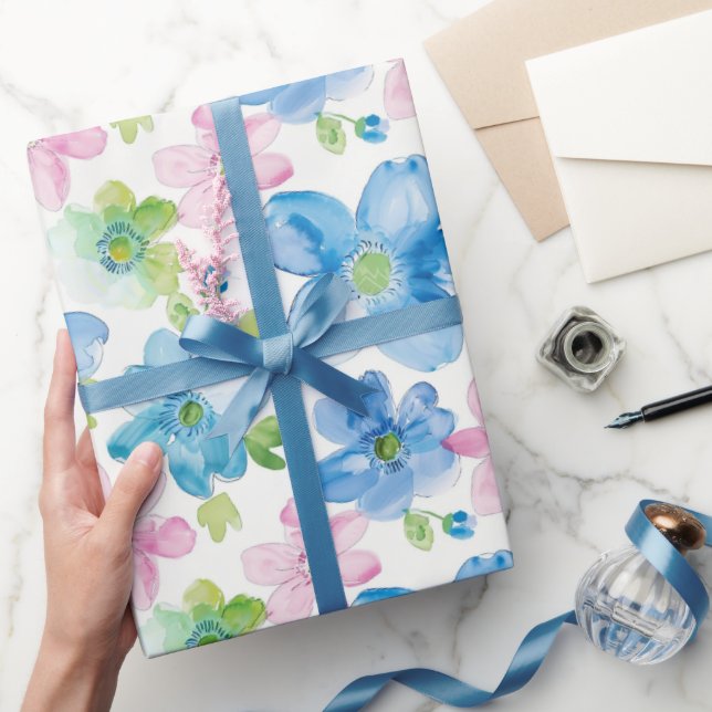 Chic Pink Green Blue Floral Geburtstag Geschenkpapier (Schenken)