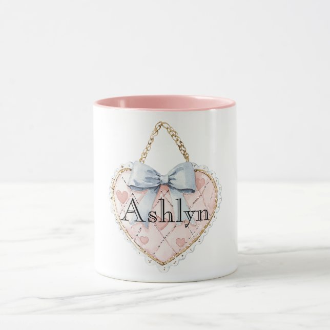 Chic Pink Heart Blue Bow Tasse (Zentrum)