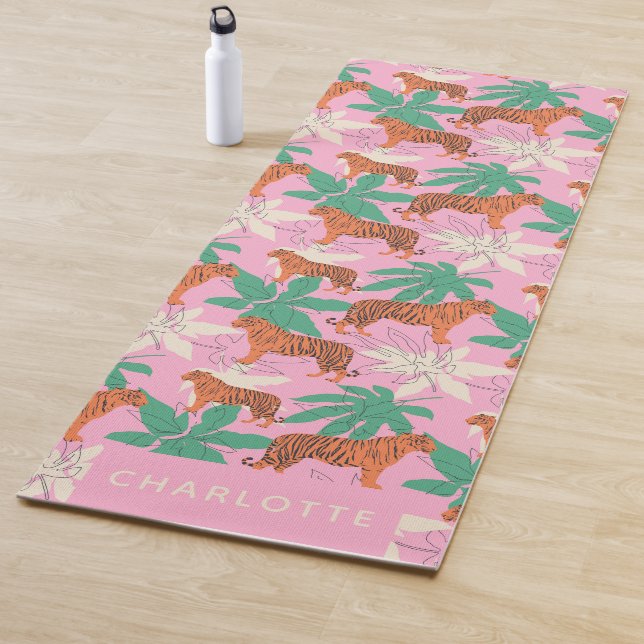 Chic Pink Orange Tiger Jungle Personalized Name Yogamatte (Beispiel)