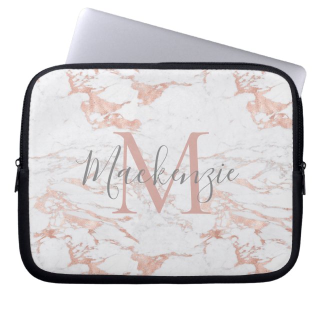 Chic Pink Rose Gold Foil Marmor Monogramm Laptopschutzhülle (Vorderseite)