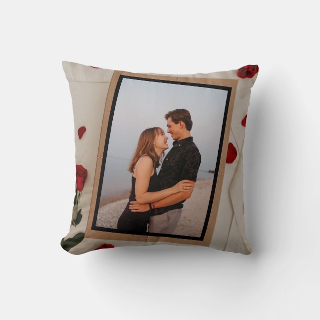 Chic Prints: Trending Throw Pillow Designs Kissen (Vorderseite)
