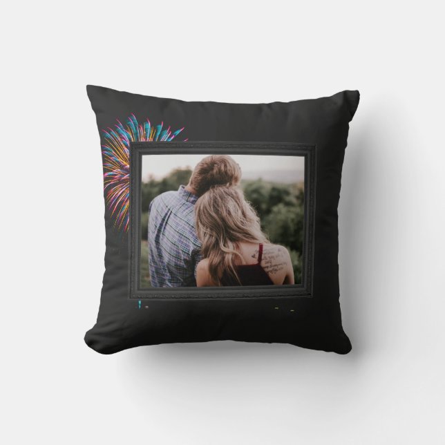 Chic Prints: Trending Throw Pillow Designs Kissen (Vorderseite)