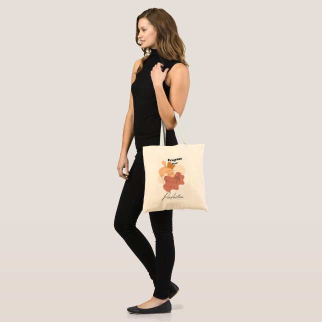 Chic Progress over Perfektion Tragetasche (Vorderseite (Model))