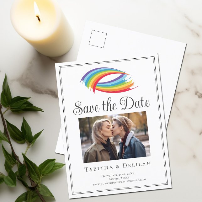 Chic Rainbow LGBT Couple Foto Save the Date Ankündigungspostkarte (Von Creator hochgeladen)