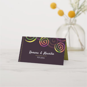 Chic Rainbow Spirals auf tiefem Lila und Senf Platzkarte