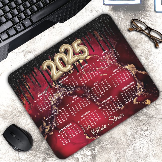 Chic red black Tropfen Glitzer monogram 2025 calen Mousepad (Von Creator hochgeladen)