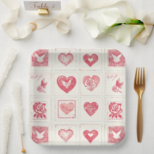 Chic Red Cream Valentine Liebe Wedding Pappteller (Hochzeit)