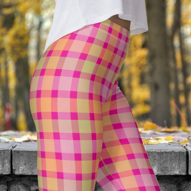 Chic Red Karo Pattern Leggings (Chic Red Check Pattern Leggings)
