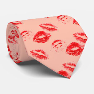 Chic Red Lip Print Krawatte auf Korallen Hintergru
